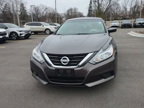 Used 2016 Nissan Altima 2.5 S w/ Power Driver Seat Package image 3