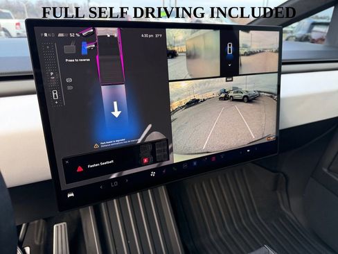 Used 2024 Tesla Cybertruck AWD Crew Cab image 17