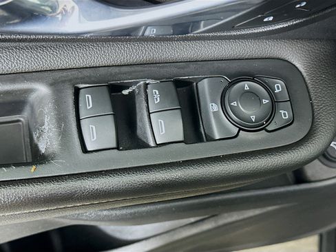 Used 2020 GMC Terrain SLE w/ Driver Convenience Package AWD/4WD image 15