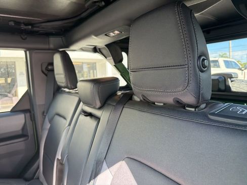 Used 2024 Ford Bronco Big Bend image 11