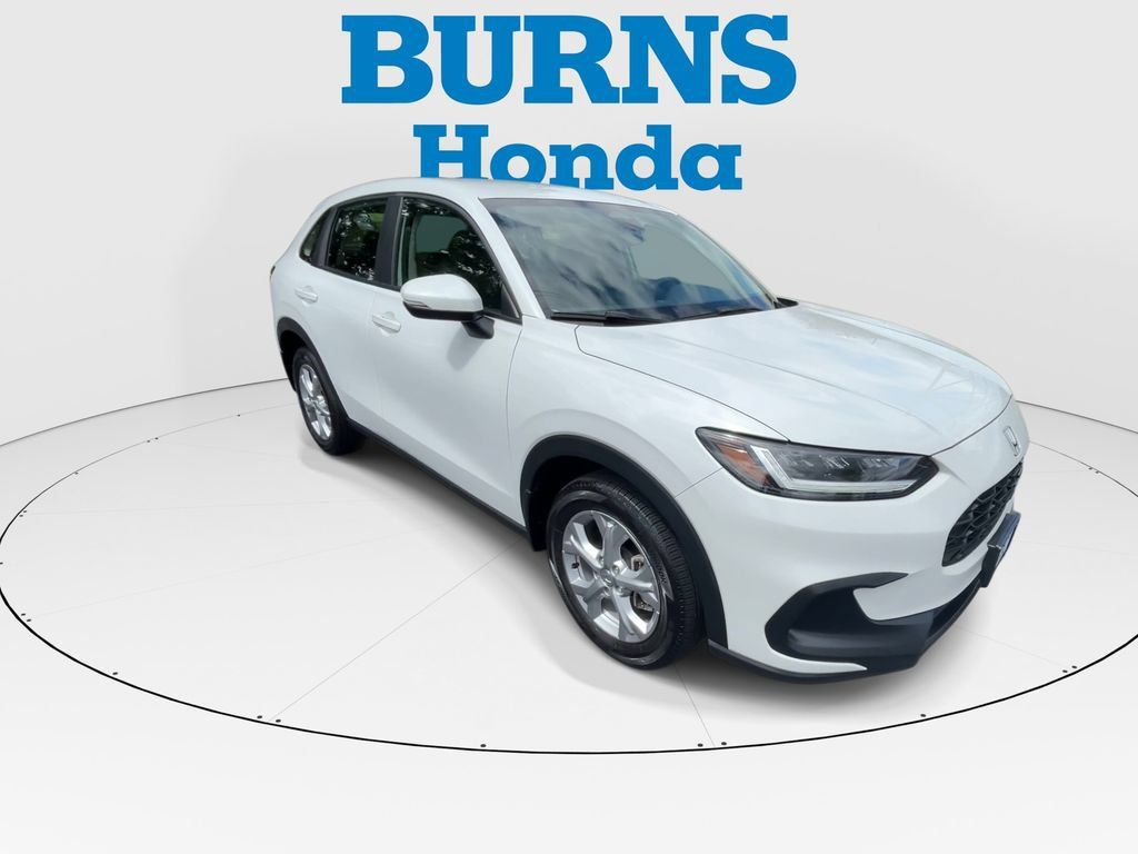 Certified 2023 Honda HR-V LX image 2