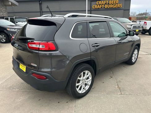 Used 2015 Jeep Cherokee Latitude image 3
