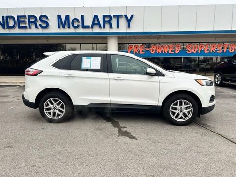 Used 2023 Ford Edge SEL w/ Convenience Package image 3
