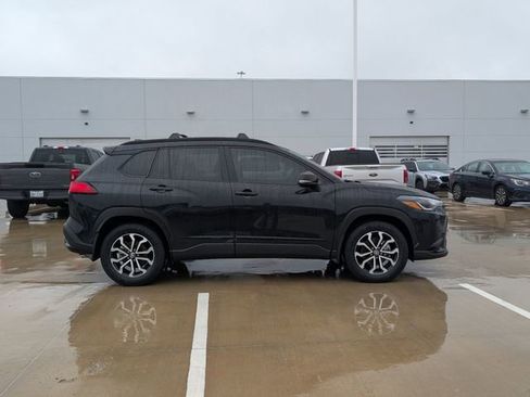Used 2023 Toyota Corolla Cross AWD Hybrid image 6