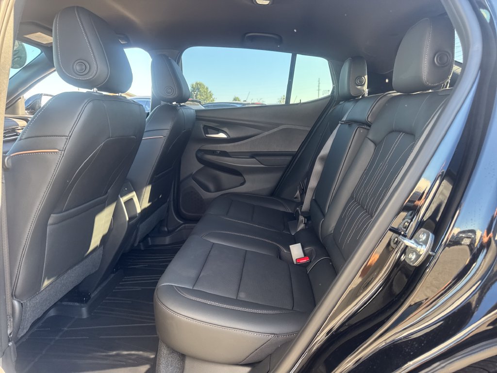 New 2026 Buick Envista Avenir FWD image 12