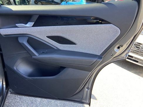 Used 2025 Volkswagen Tiguan S image 30