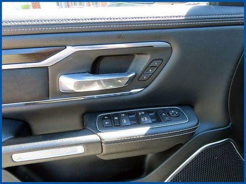 Used 2022 RAM 1500 Laramie AWD/4WD image 13