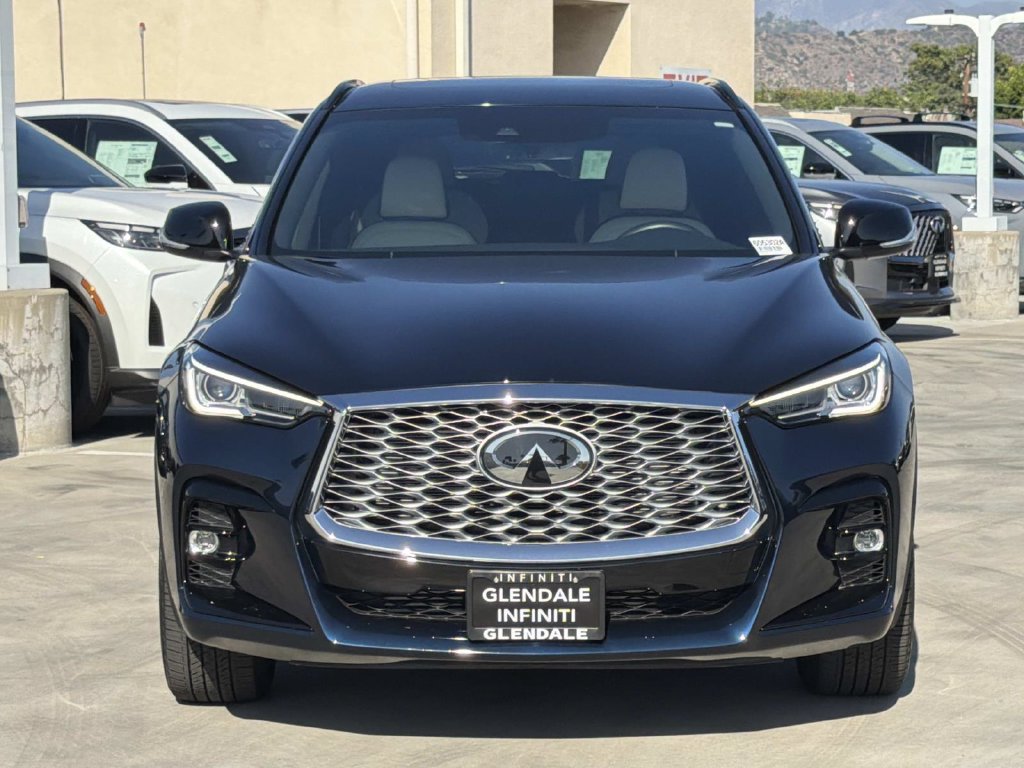 Certified 2025 INFINITI QX55 Luxe w/ Cargo Package AWD/4WD image 3