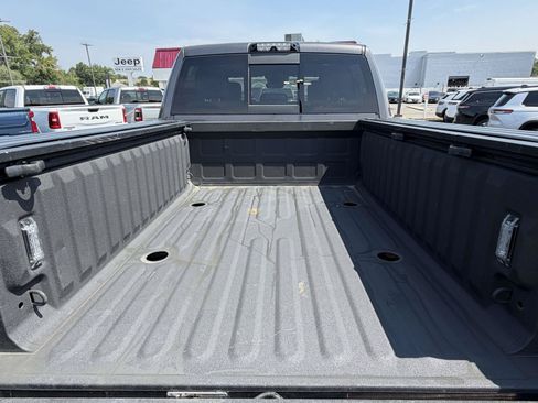 Used 2019 RAM 2500 Limited AWD/4WD image 36