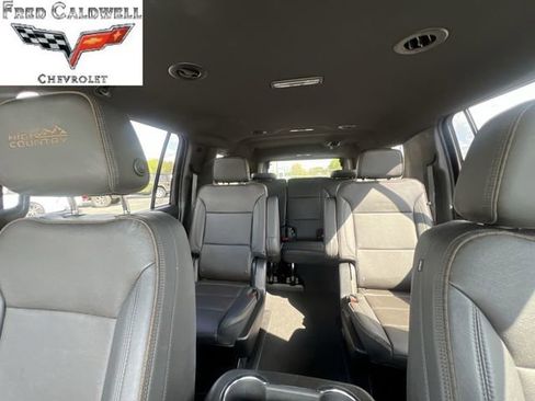 Used 2022 Chevrolet Suburban High Country AWD/4WD image 13