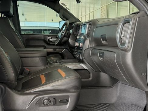 Used 2020 GMC Sierra 2500 AT4 w/ AT4 Premium Package AWD/4WD image 8