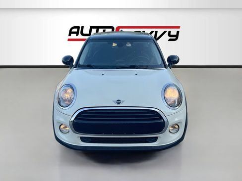 Used 2019 MINI Cooper 4-Door Hardtop FWD image 2