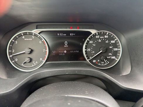 Used 2021 Nissan Rogue S FWD image 11