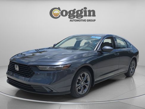 Used 2024 Honda Accord EX image 1