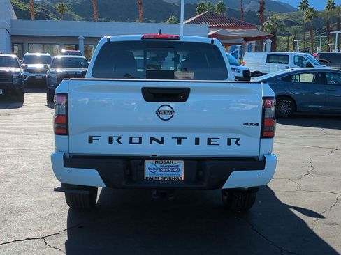 New 2026 Nissan Frontier SV w/ All-Weather Content Package AWD/4WD image 4