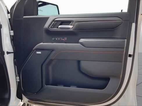 Used 2024 GMC Sierra 1500 AT4 w/ Technology Package AWD/4WD image 22