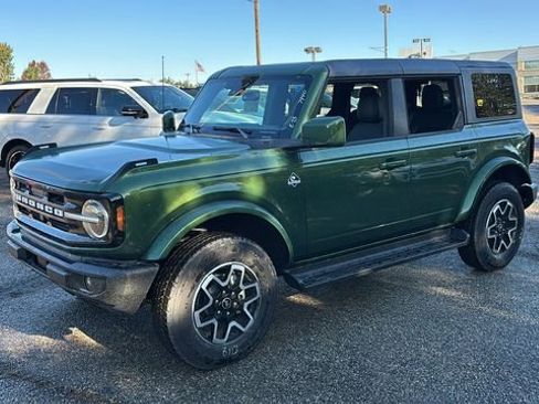 New 2025 Ford Bronco Outer Banks AWD/4WD image 2