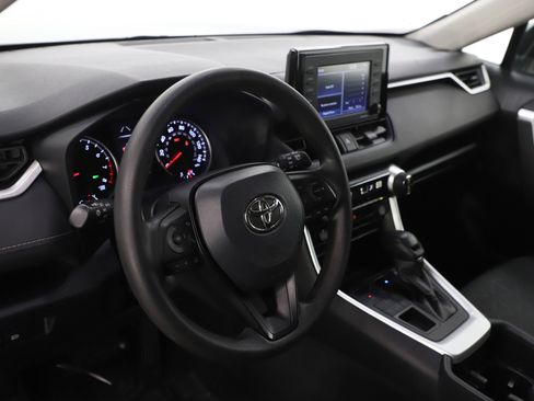 Used 2022 Toyota RAV4 XLE image 20