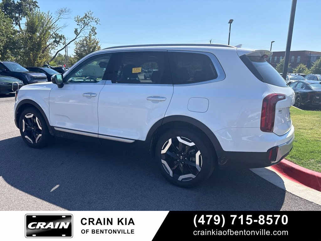 Certified 2024 Kia Telluride S w/ S Sunroof Package AWD/4WD image 4