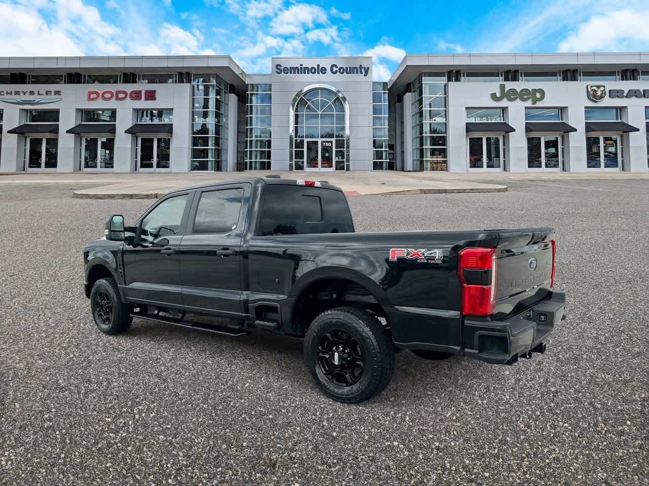 Used 2024 Ford F250 XL w/ STX Appearance Package AWD/4WD image 6
