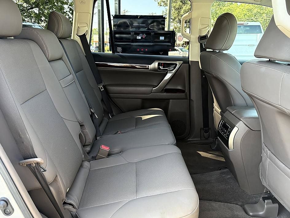 Used 2019 Lexus GX 460 Premium AWD/4WD image 11