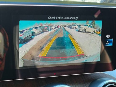 Used 2020 Mercedes-Benz GLC 300 4MATIC image 3