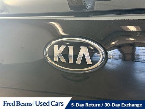 Used 2021 Kia Niro EX w/ Cold Weather Package image 28