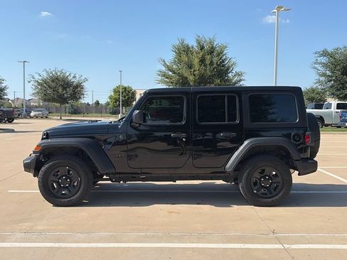 Used 2025 Jeep Wrangler Unlimited Sport AWD/4WD image 6