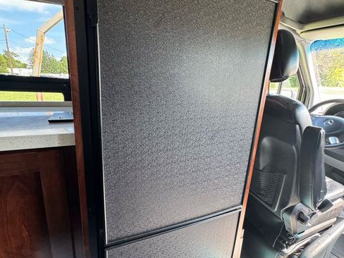 Used 2017 Mercedes-Benz Sprinter 3500 image 17