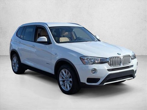 Used 2017 BMW X3 sDrive28i image 3