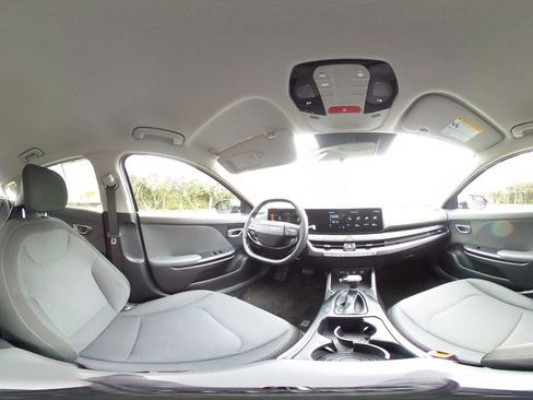 Used 2025 Kia K4 LXS image 41