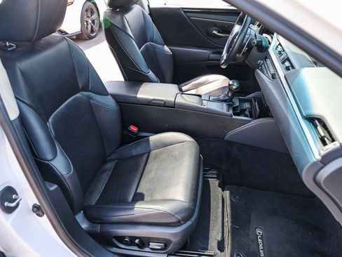 Used 2020 Lexus ES 350 w/ Premium Package FWD image 8