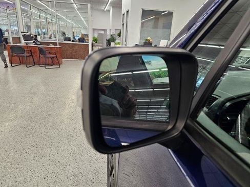 Used 2018 Jeep Renegade Altitude FWD image 33