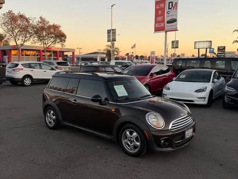 Used 2011 MINI Cooper Clubman w/ Premium Pkg image 3