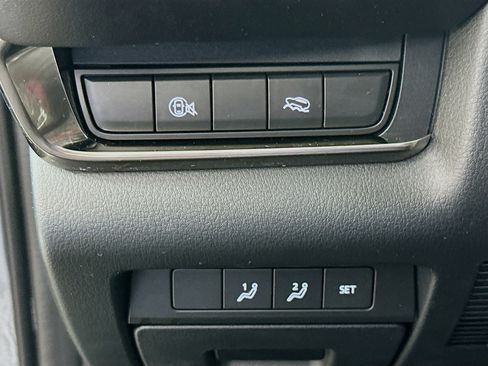 Used 2025 MAZDA CX-30 AWD 2.5 S w/ Preferred Package image 16