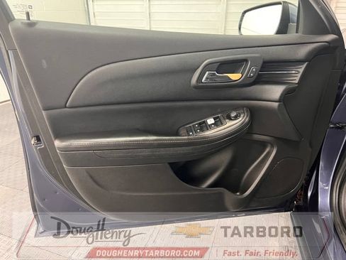 Used 2015 Chevrolet Malibu LT FWD image 28