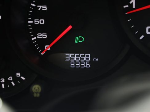 Used 2019 Porsche 911 Carrera T w/ Carrera T Interior Package image 57