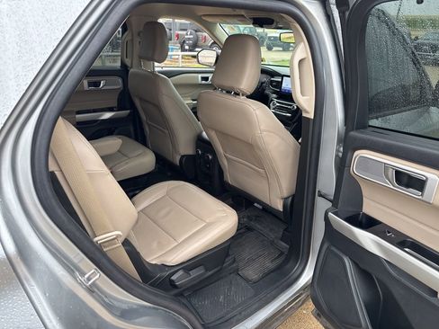 Used 2021 Ford Explorer Limited w/ Equipment Group 301A image 13