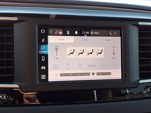 Used 2024 Chrysler Voyager LX image 9