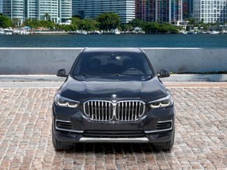 Used 2022 BMW X5 sDrive40i w/ Premium Package video 2