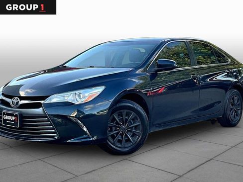 Used 2016 Toyota Camry LE FWD image 1