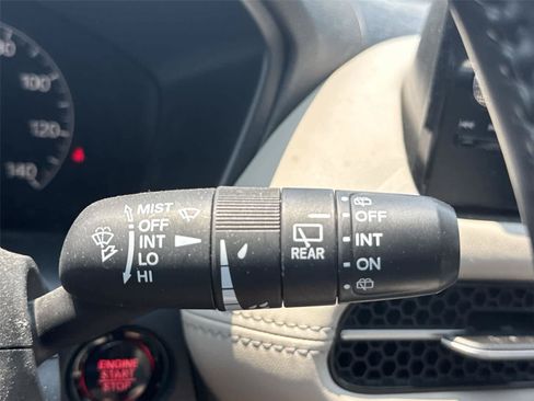 Used 2025 Honda HR-V EX-L image 16