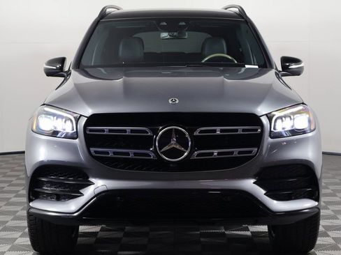 Used 2022 Mercedes-Benz GLS 450 4MATIC image 2