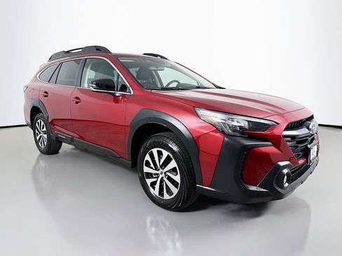 Used 2025 Subaru Outback Premium image 1