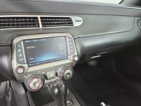 Used 2015 Chevrolet Camaro LT RWD image 23