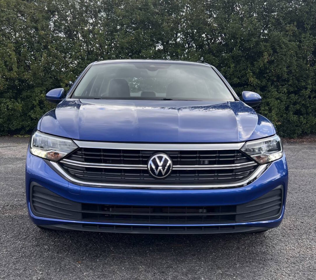 Used 2024 Volkswagen Jetta SE FWD image 11