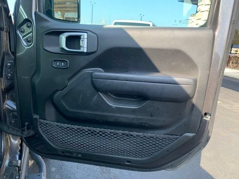 Used 2023 Jeep Gladiator Sport AWD/4WD image 26