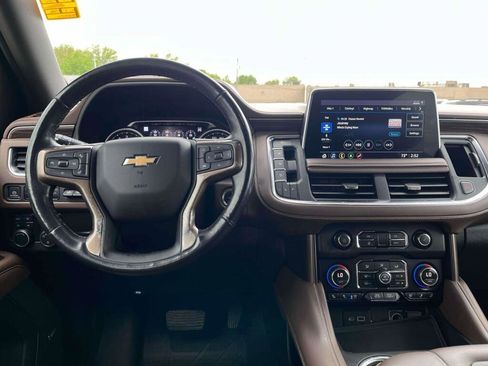 Used 2021 Chevrolet Suburban High Country AWD/4WD image 2