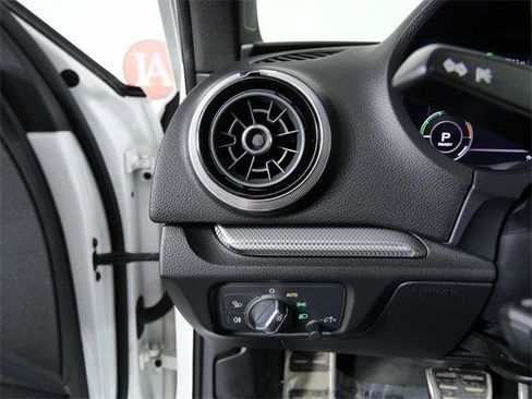 Used 2018 Audi A3 e-tron Premium Plus w/ Technology Package image 26