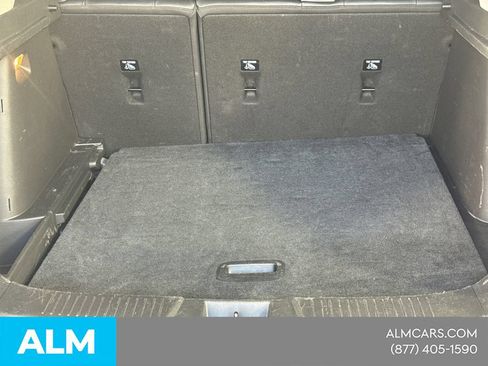 Used 2025 Chevrolet Trax LT FWD image 21